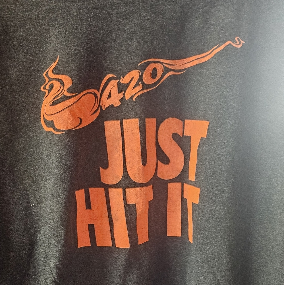 T-shirt 420 friendly